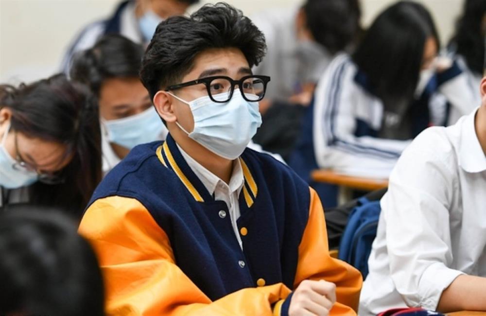 Nhiều tỉnh thành cho học sinh quay lại học trực tuyến-1