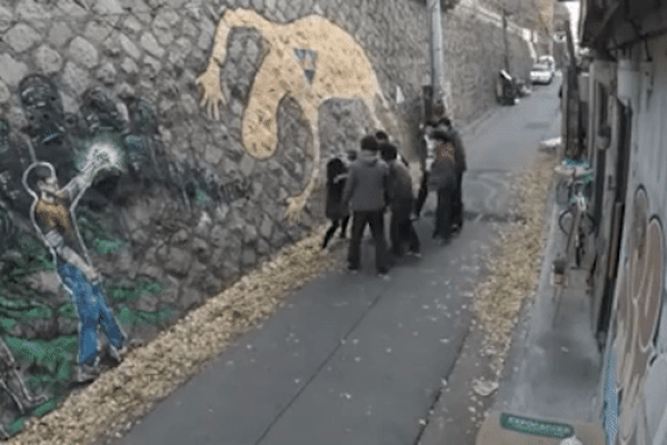 Trưởng phòng công an ở Lào Cai bị tố động chạm chỗ nhạy cảm phụ nữ-2