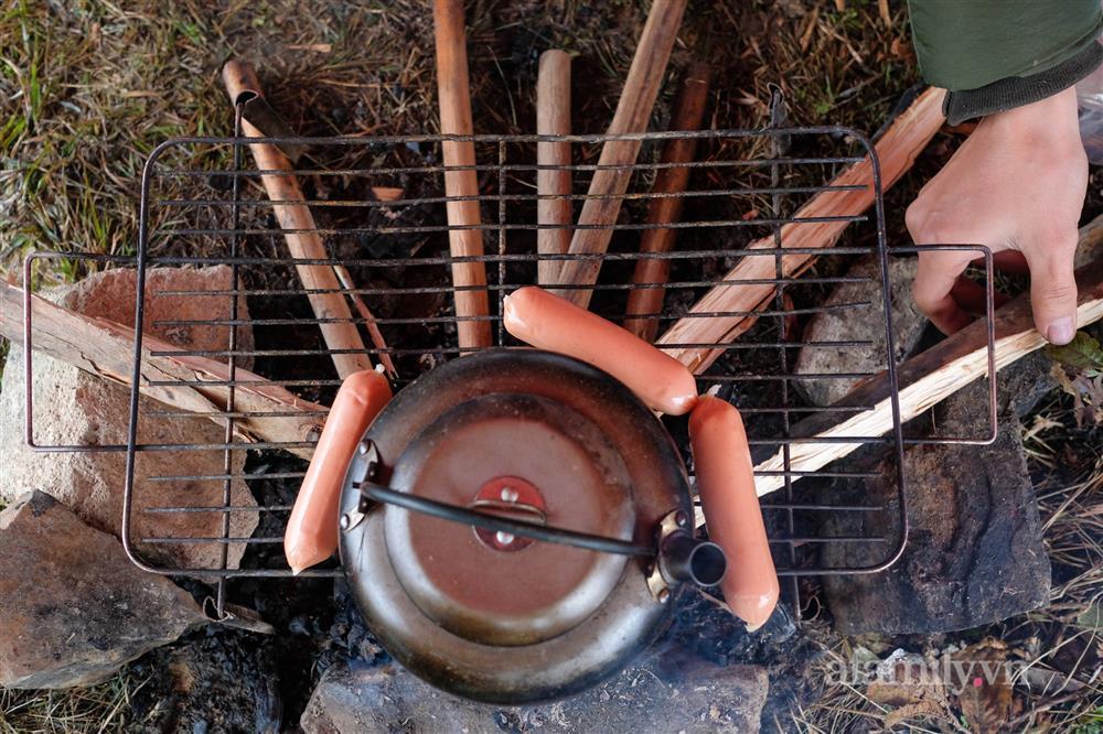 Chạy ô tô vượt hàng trăm cây, cắm trại xuyên đêm canh tuyết ở Y Tý-8