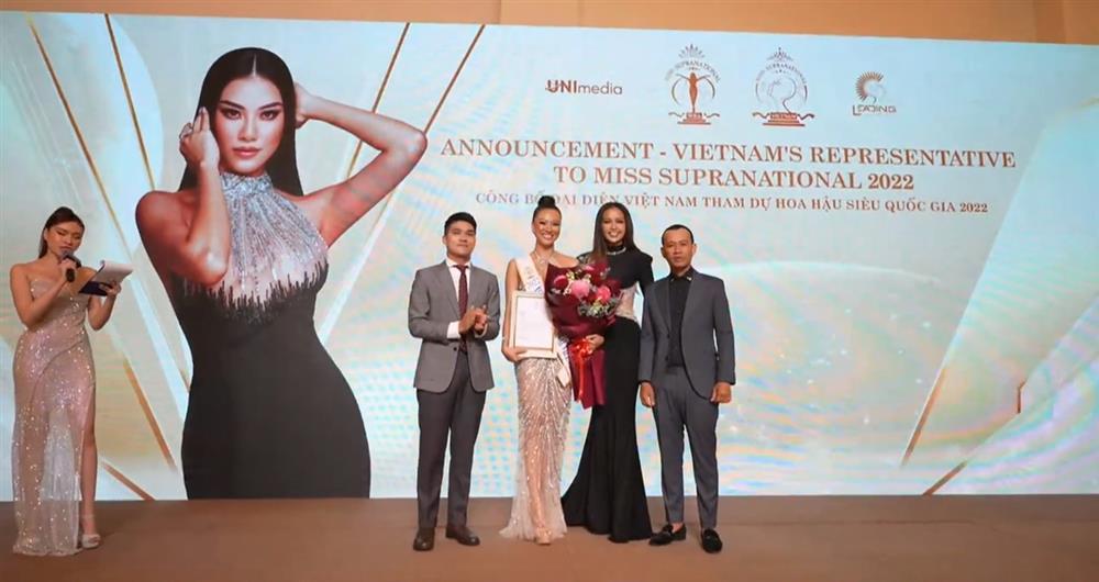 Kim Duyên mặc chiếc đầm đặc biệt để nhận sash thi Miss Supranational 2022-2