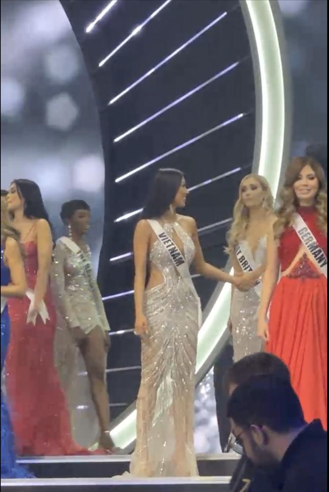 Kim Duyên mặc chiếc đầm đặc biệt để nhận sash thi Miss Supranational 2022-3