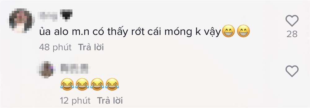 Hoàng Thùy gặp sự cố í ẹ khi catwalk trên thảm đỏ-6