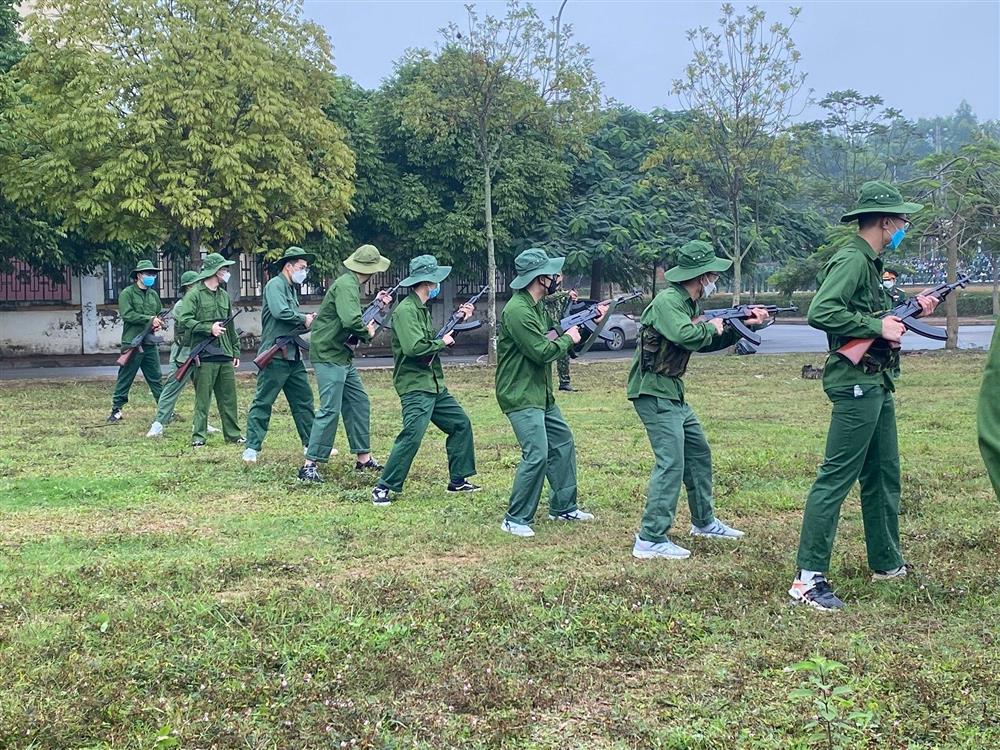 Sinh viên ĐH Kinh Tế Quốc Dân phải tắm nước lạnh trong thời tiết 10 độ-3