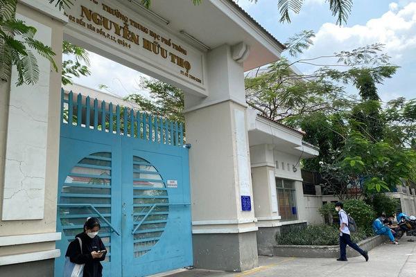 Clip: Chồng đau đớn chứng kiến vợ nhảy lầu mà không kịp cứu-1