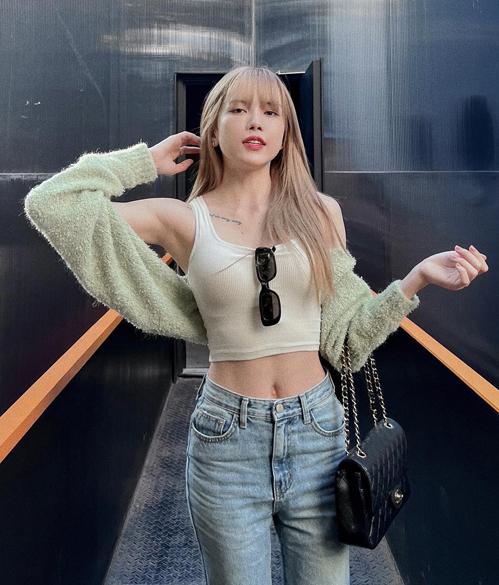 Sao Việt người kín bưng, kẻ hở hết cỡ với cardigan dáng ngắn-6