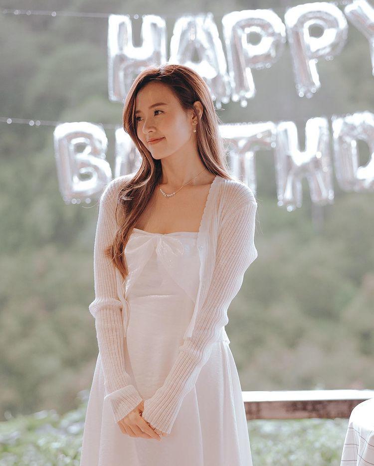 Sao Việt người kín bưng, kẻ hở hết cỡ với cardigan dáng ngắn-8