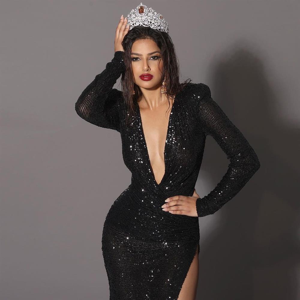 Miss Universe 2021 bị chê bắt chước Miss World 2000 mà còn chán hơn-1