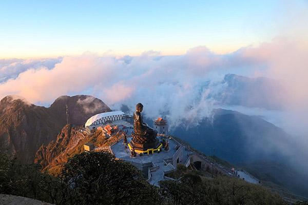 Những lý do chọn Fansipan là điểm đến mùa cầu an đầu năm-4