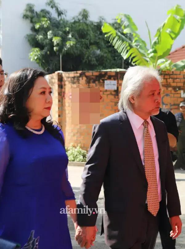 Phan Thành lộ ảnh hiếm hoi bên người cha quyền lực-3