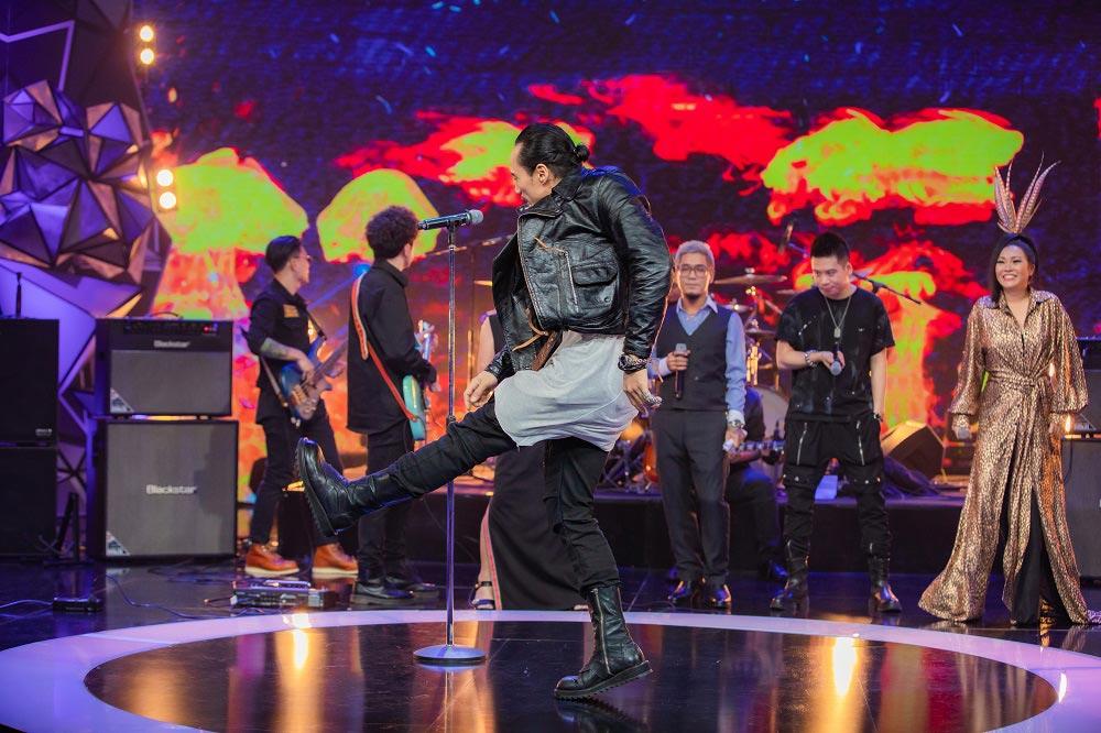 Loạt ảnh hài hước tới công chiện của dàn HLV Rock Việt-2