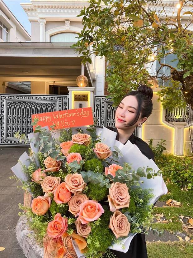 Bảo Thy được chồng đại gia cưng chiều hết nấc-4