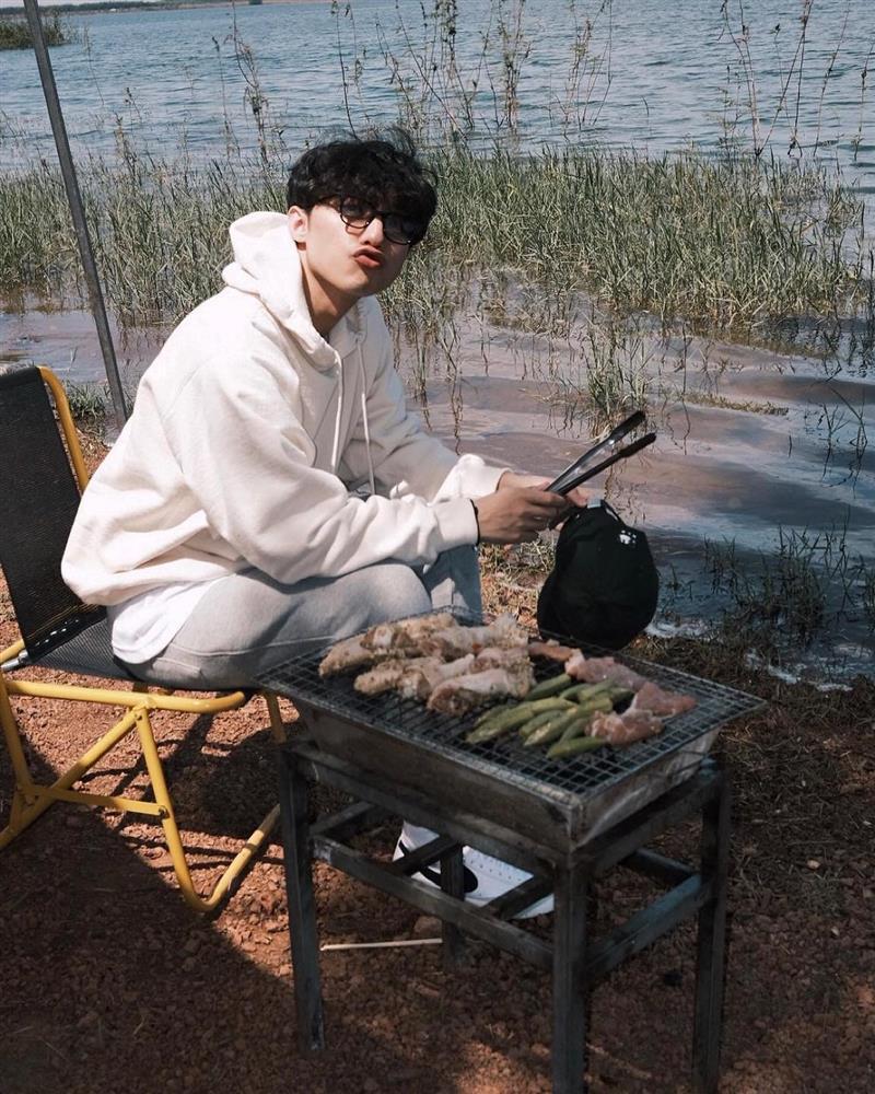 Sơn Tùng xí xóa màn xô đẩy Hải Tú bằng 1 pha diện đồ đôi cực ngọt-3