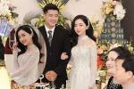 Hé lộ giá trị đắt đỏ áo dài vợ Hà Đức Chinh mặc trong đám cưới