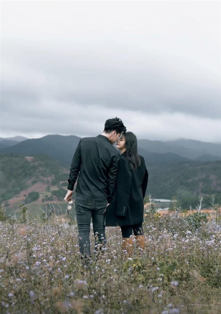 Chồng cũ Lâm Khánh Chi xả ảnh đôi, tình mới đáp 15 chữ-5