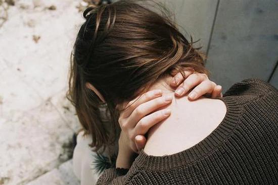 Thuê hot girl sexy để thử lòng chồng sắp cưới và cái kết 'ối dời ôi'