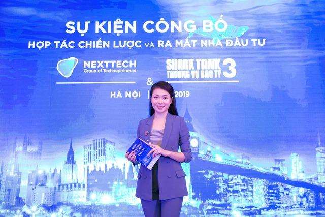 Diện vest tím đẹp như các MC, BTV-10