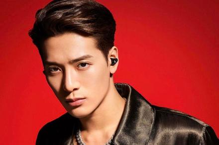 Jackson (GOT7) lên tiếng thông tin 'cắm sừng' Tống Vũ Kỳ