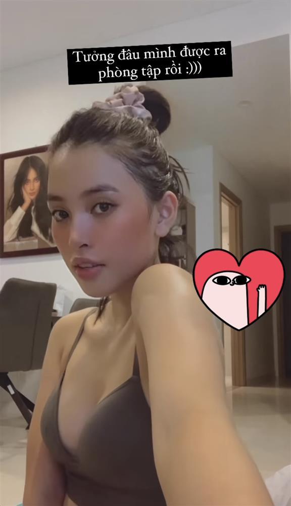 Tiểu Vy khoe gò bồng đảo bốc lửa nhưng mặt hốc hác vì Covid-19-1