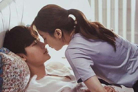 5 chiêu làm mới 'chuyện ấy' khiến chồng nguyện cả đời 'chỉ ăn cơm'