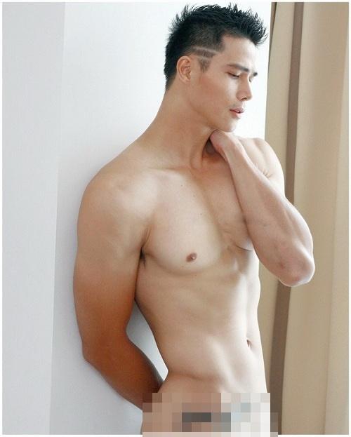 Sao nam Vbiz ngày càng bạo, thi nhau tung ảnh truổng cời-9