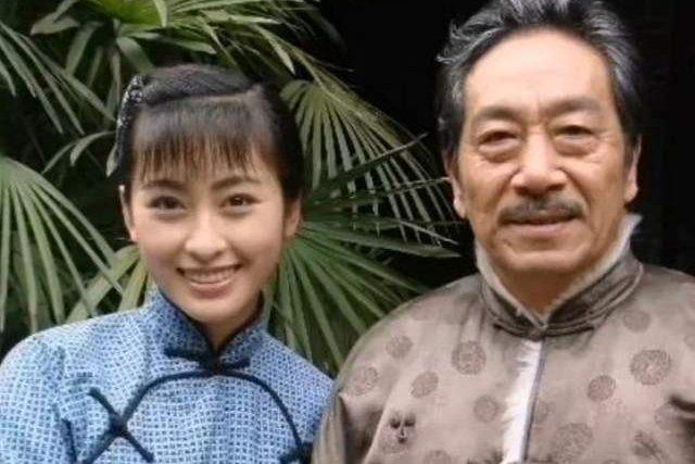 Cuộc sống trái ngược của hai con gái khi tài tử Anh Hùng Xạ Điêu vỡ nợ-3