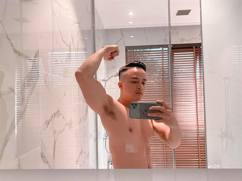 Cao Thái Sơn bị đào series ảnh khỏa thân, xem ngượng mặt-4