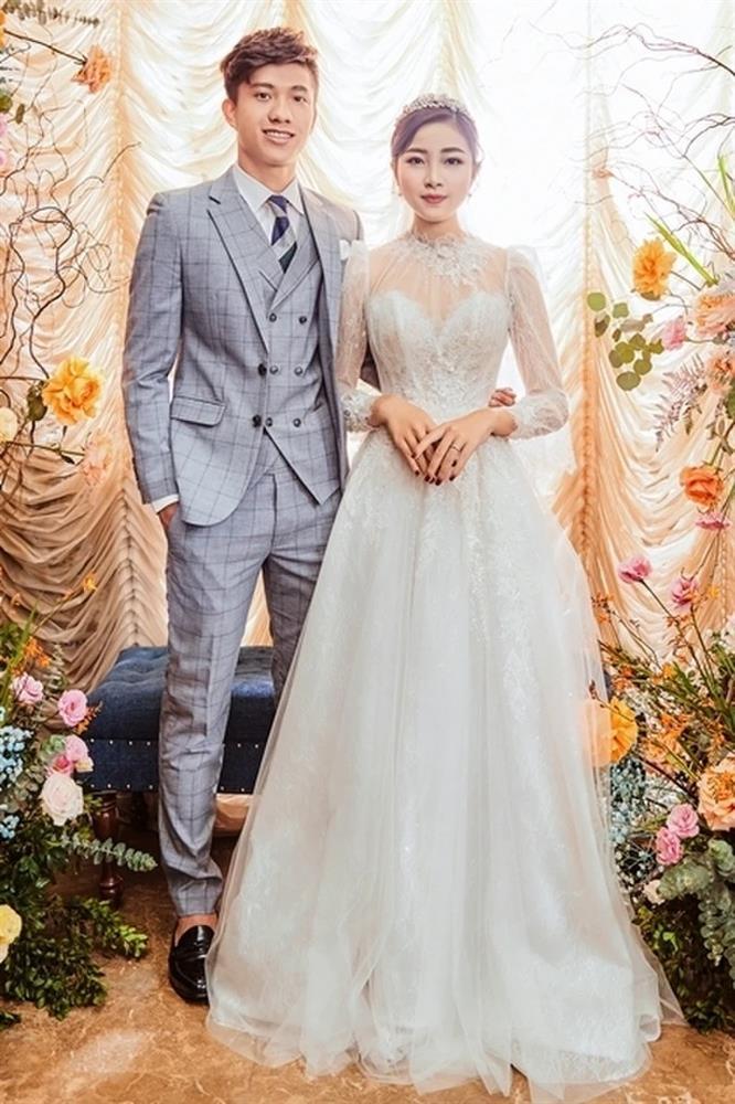 Cuộc đua váy cưới tiền tạ tiền tấn của vợ cầu thủ Việt-9