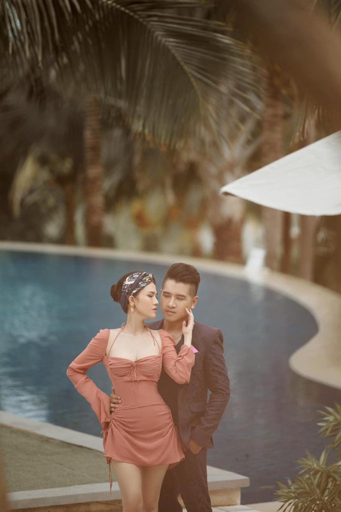 Mượn đầm cô em, chị ruột diện sexy hạ đo ván Ngọc Trinh-7