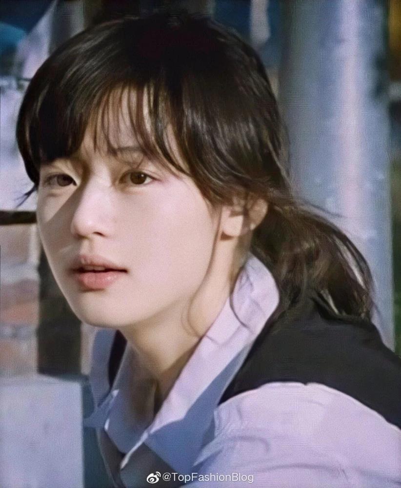 Sao Hàn để tóc mái thưa: Song Hye Kyo, Kim Tae Hee thăng hạng nhan sắc-1