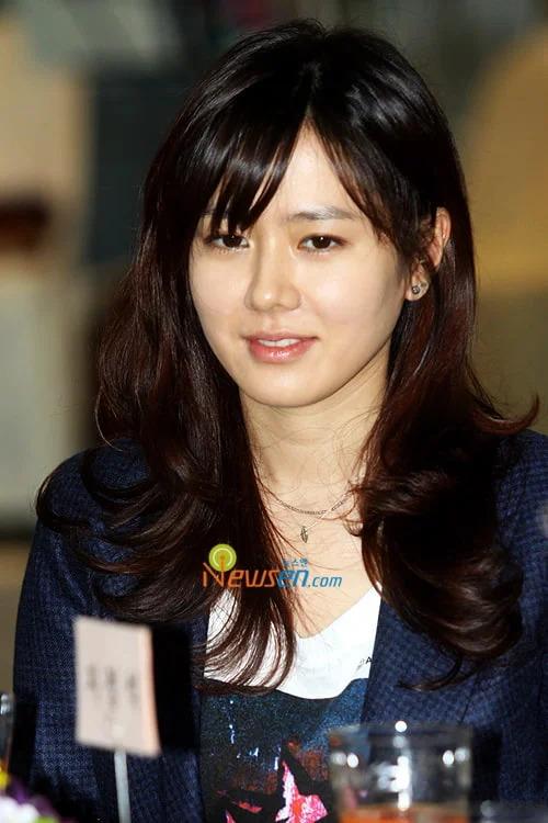 Sao Hàn để tóc mái thưa: Song Hye Kyo, Kim Tae Hee thăng hạng nhan sắc-4