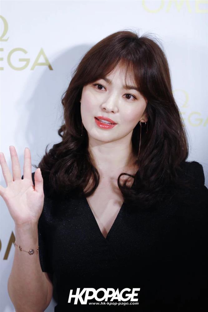 Sao Hàn để tóc mái thưa: Song Hye Kyo, Kim Tae Hee thăng hạng nhan sắc-7
