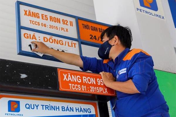 Gần 300 cửa hàng kinh doanh xăng dầu ngừng bán hàng với đủ các lý do-1