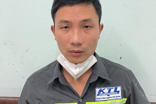 Đi massage, côn đồ vác hung khí đánh nhân viên, đập đồ lấy tiền