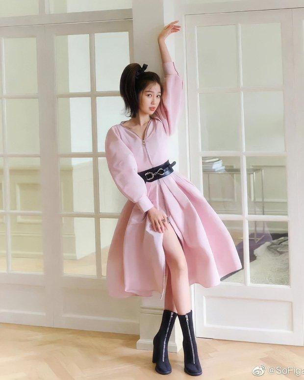 6 mỹ nhân Hoa ngữ cùng diện 1 chiếc váy: Chị đẹp Thư Kỳ gắt nhất-3