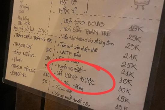 Quán nước menu độc lạ, ai thích món 'ăn gì cũng được' mời vào đây!