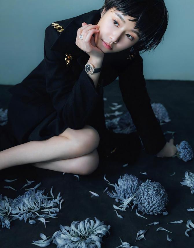 Lâm Tâm Như cắt phăng mái tóc dài, trông như người lạ-6