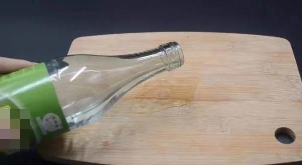 Đổ giấm vào thớt có lợi ích kì diệu, lại còn tiết kiệm cả trăm nghìn-1