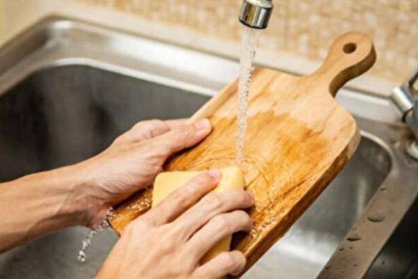 Sán làm tổ trong bụng chỉ vì sử dụng sai vật dụng phổ biến này!-3