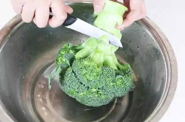 4 sai lầm chế biến bông cải xanh rau mất sạch chất, hại sức khỏe-2