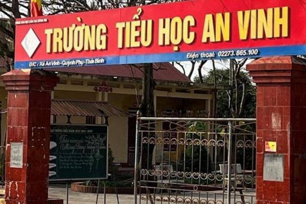 Thầy giáo tiếng Anh dâm ô học sinh lớp 4 ngay trên lớp-1