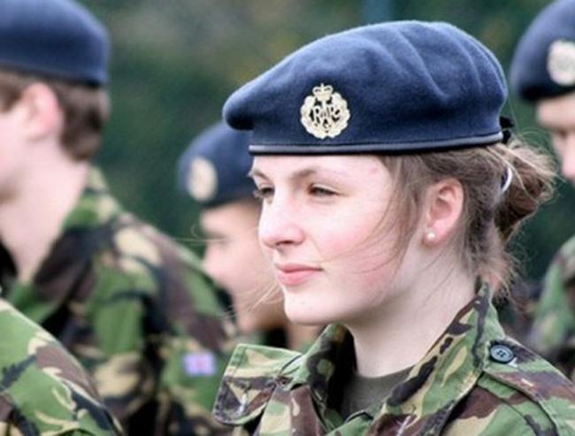 Cùng chung cái nôi từ tộc người Slav, những cô gái Ukraine sở hữu vẻ đẹp ấn tượng.