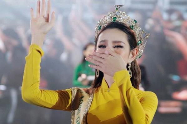 Rộ tin Thùy Tiên ký hợp đồng bẩn 7,2 tỷ, dân mạng đòi giải cứu-6