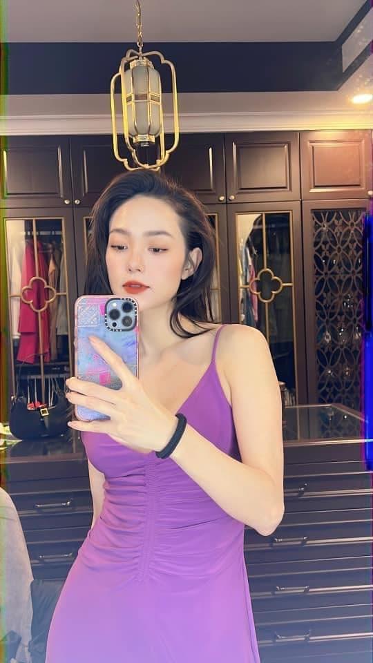 Minh Hằng khoe vòng 1 khủng mặc tin đồn đại gia chống lưng-1