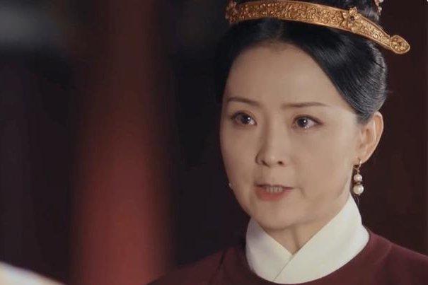 Tiểu tam Giang Khải Đồng bị mắng chửi trên sóng trực tiếp-5