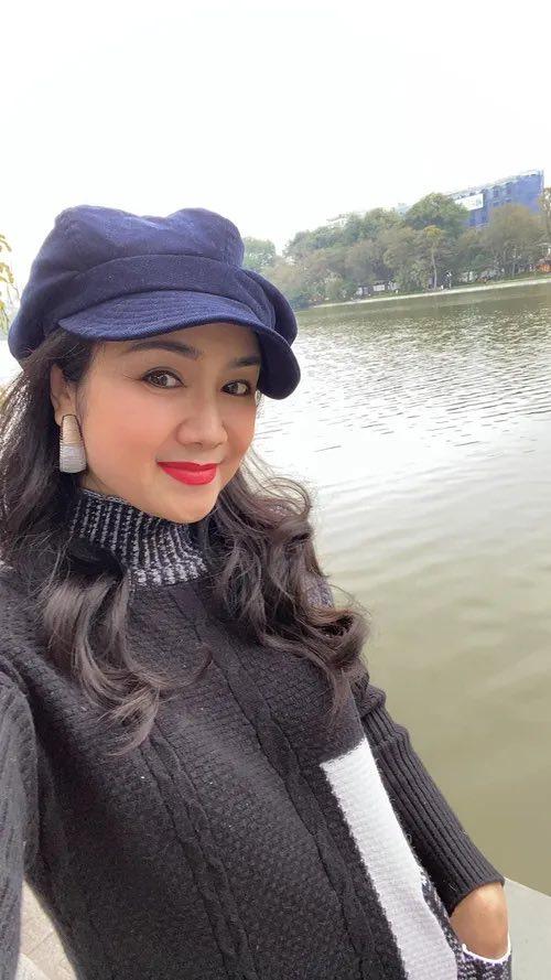 Nữ hoàng ảnh lịch đất Bắc xinh đẹp ở tuổi 53, gái trẻ cũng phải học hỏi-8