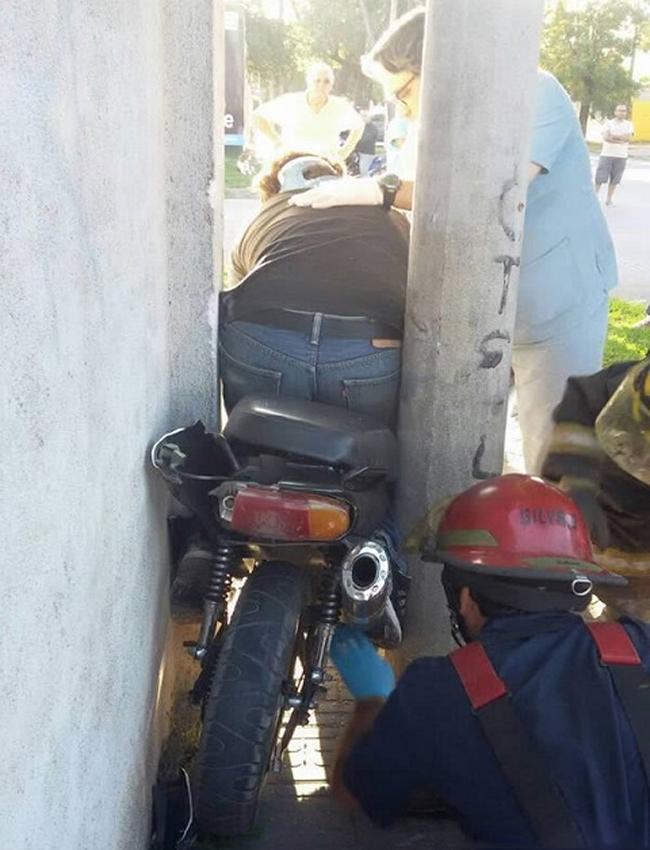 Không nhịn được cười những pha mắc kẹt khiến khổ chủ khóc thét-4