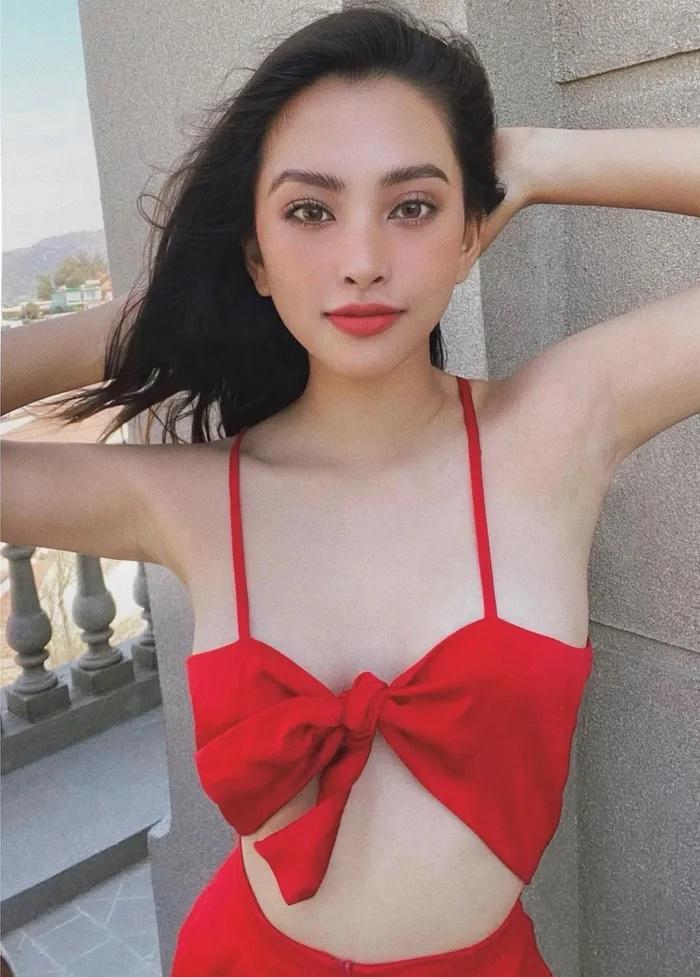 Lệ Quyên lộ nội y - Kỳ Duyên & Minh Triệu lại mặc chung đồ-8