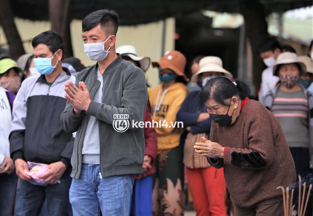 Liên quan đến vụ lật ca nô ở biển Cửa Đại (TP Hội An, Quảng Nam), thông tin mới nhất cho biết, hiện vẫn còn 2 trẻ em đang mất tích.