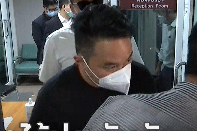 Dàn sao Thái phẫn nộ quản lý mỹ nhân Chiếc Lá Cuốn Bay-10