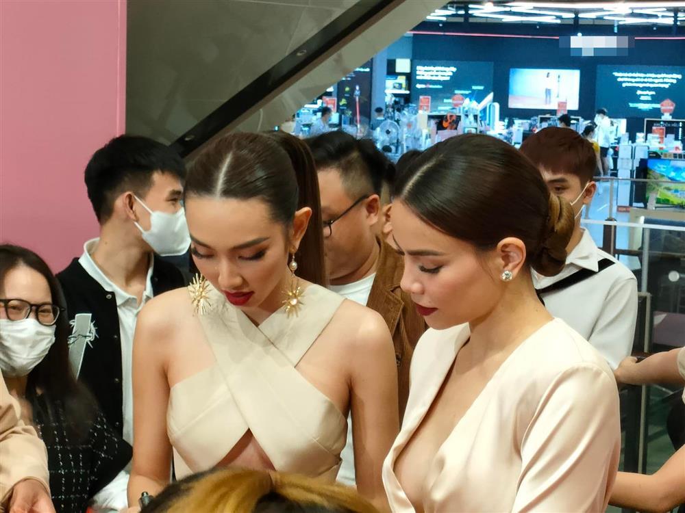 Thót tim khoảnh khắc Hồ Ngọc Hà hớ hênh 90% vòng 1-6